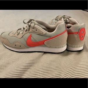 Nike Venture Runner size 8.5. Worn 1 time, Excellent condition.  Grey and coral